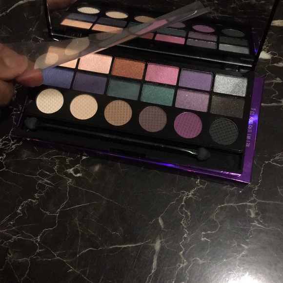 ... - Picture 6 of 6